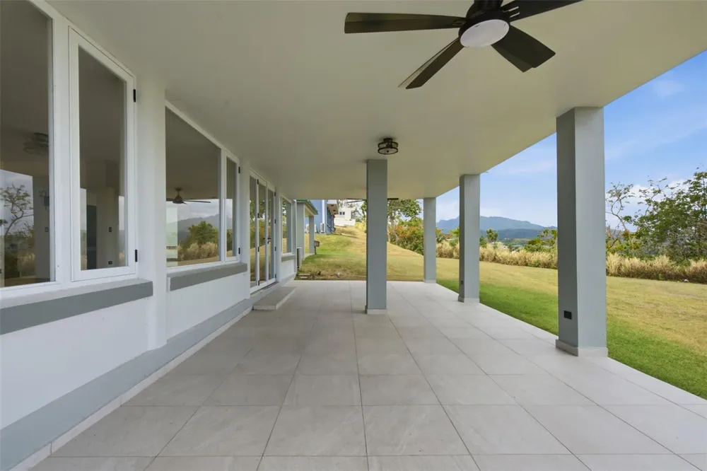 98 HACIENDA MARGARITA Luquillo, PR 00773