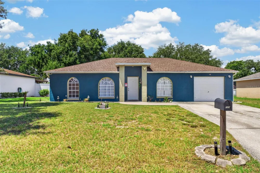 125 CHEROKEE DRIVE Auburndale, FL 33823