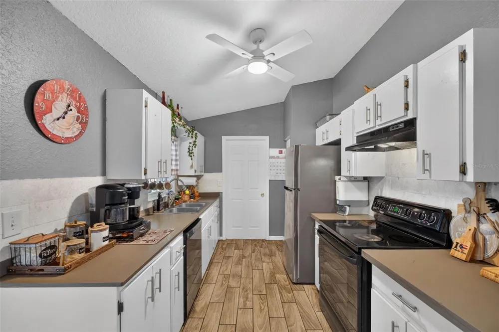 125 CHEROKEE DRIVE Auburndale, FL 33823