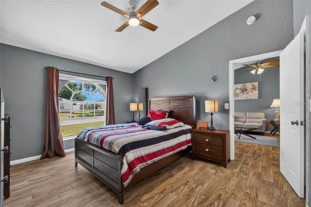 125 CHEROKEE DRIVE Auburndale, FL 33823