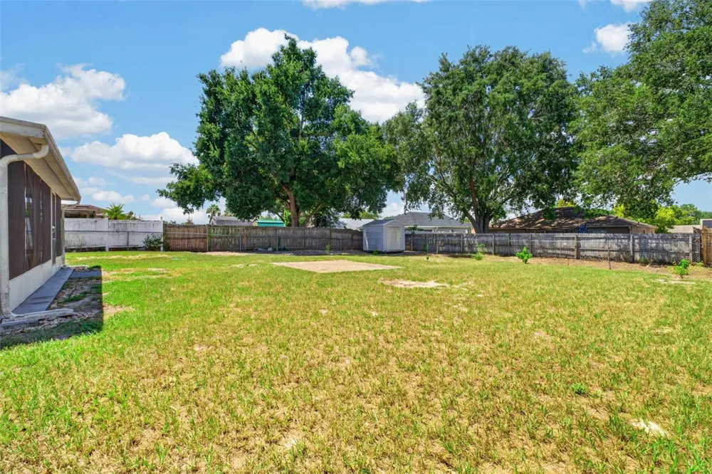 125 CHEROKEE DRIVE Auburndale, FL 33823
