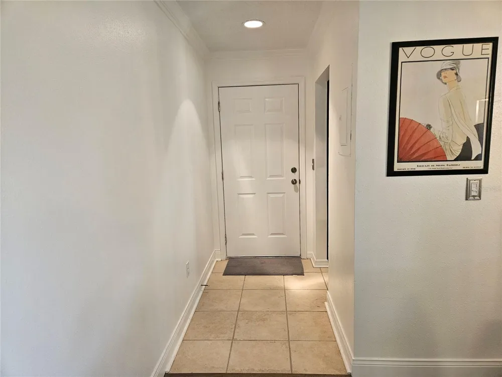 1737 PARAKEET WAY #2 Sarasota, FL 34232