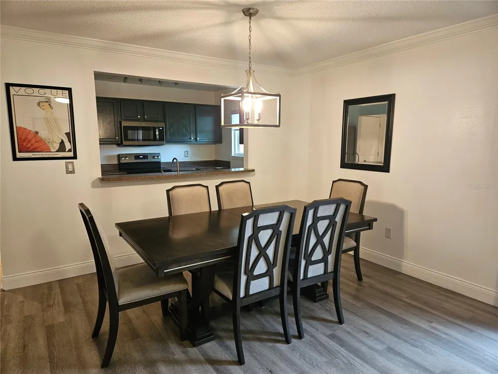 1737 PARAKEET WAY #2 Sarasota, FL 34232