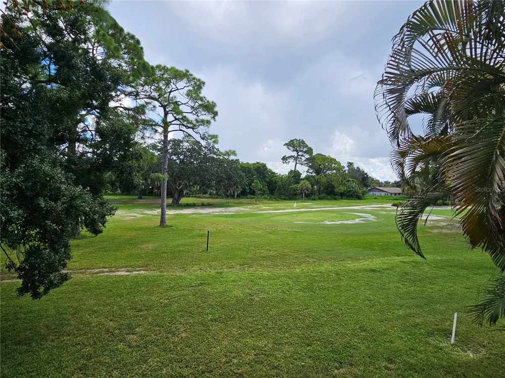 1737 PARAKEET WAY #2 Sarasota, FL 34232
