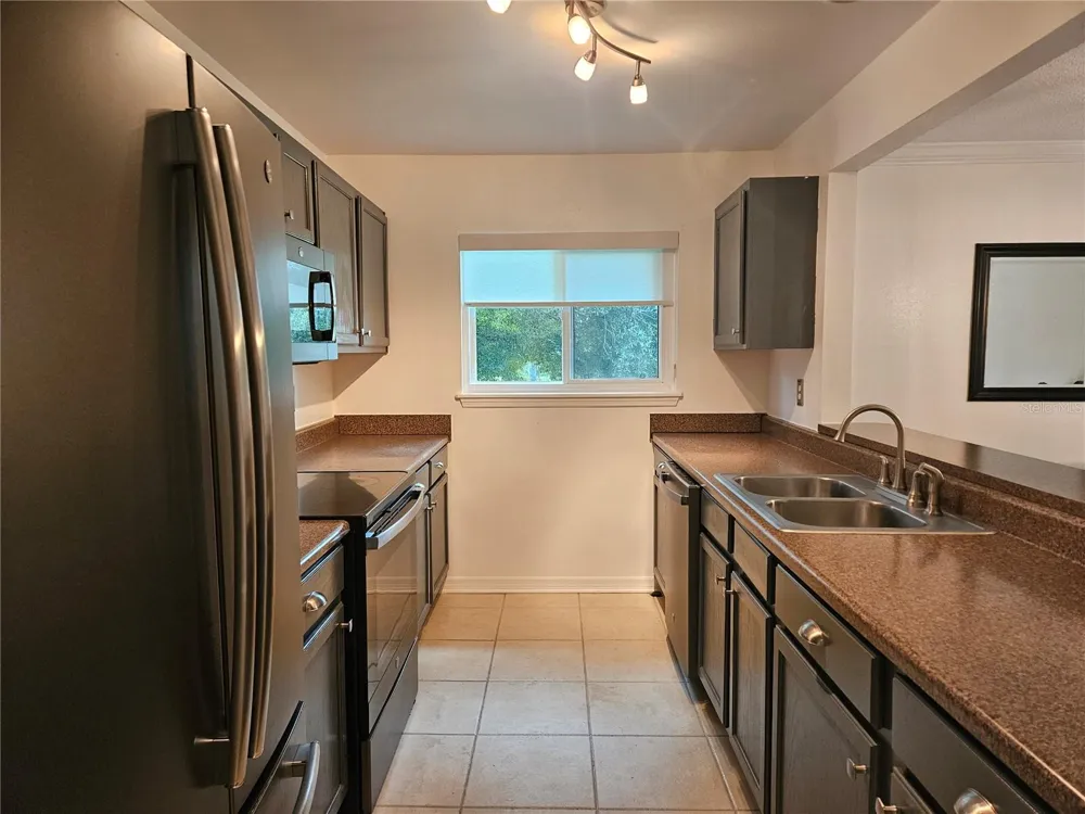 1737 PARAKEET WAY #2 Sarasota, FL 34232