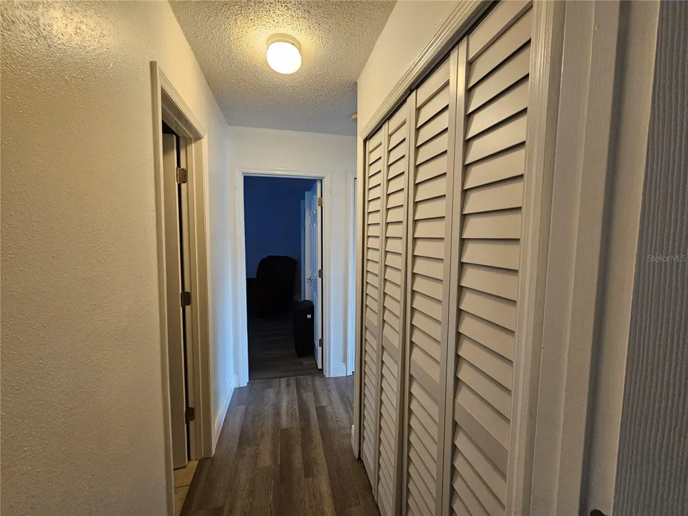 1737 PARAKEET WAY #2 Sarasota, FL 34232
