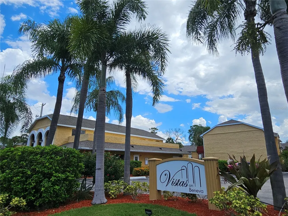 1737 PARAKEET WAY #2 Sarasota, FL 34232
