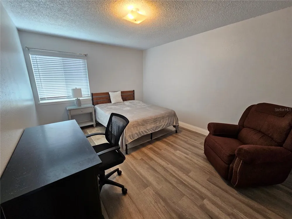 1737 PARAKEET WAY #2 Sarasota, FL 34232