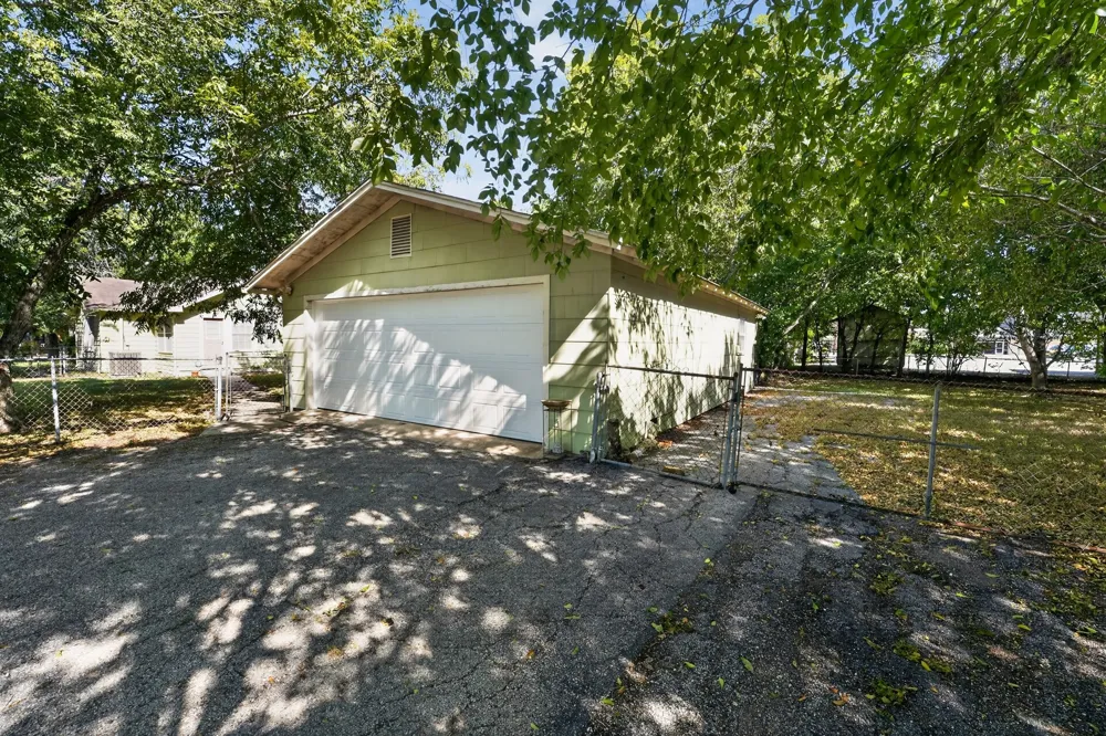 316 Guadalupe Street Lockhart, TX 78644