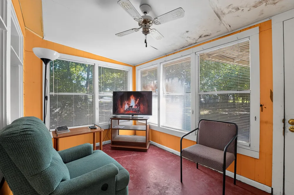 316 Guadalupe Street Lockhart, TX 78644