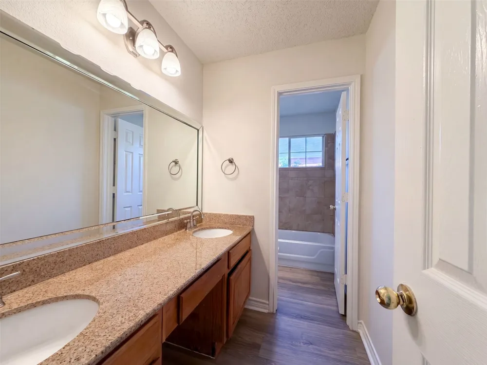 2915 Olympia Drive Grand Prairie, TX 75052