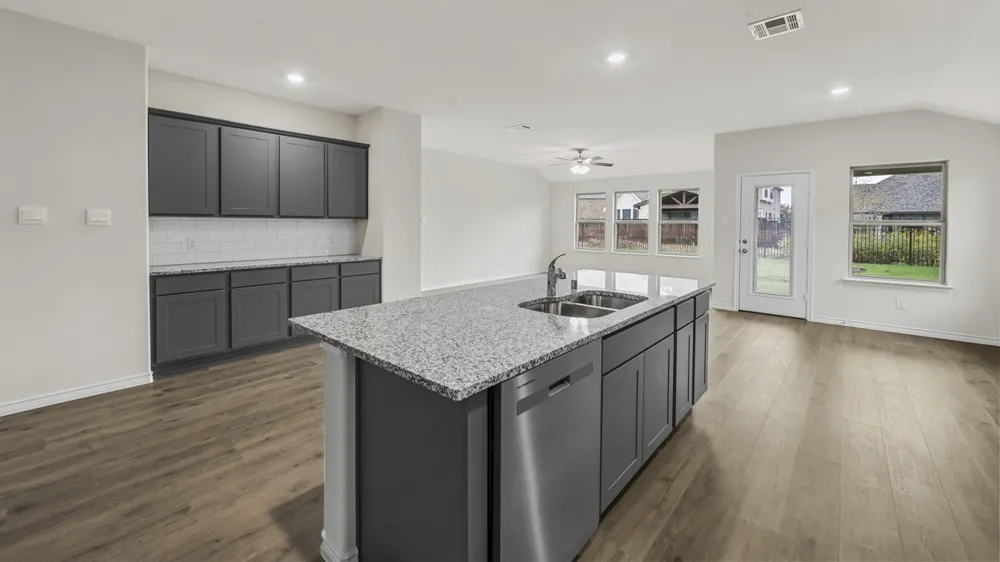 652 Lakepointe Boulevard Lavon, TX 75166