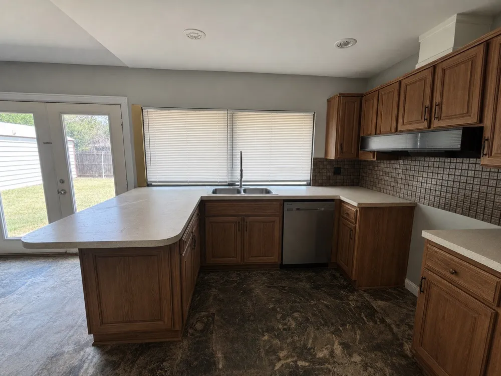 930 Briar Way Garland, TX 75043