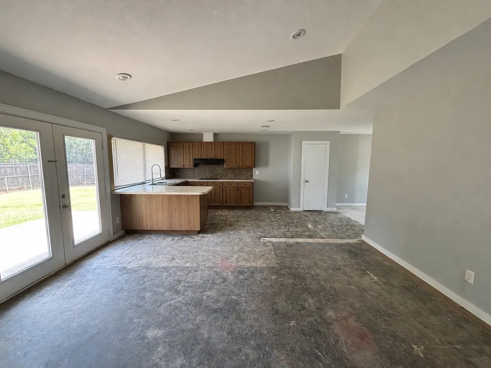 930 Briar Way Garland, TX 75043