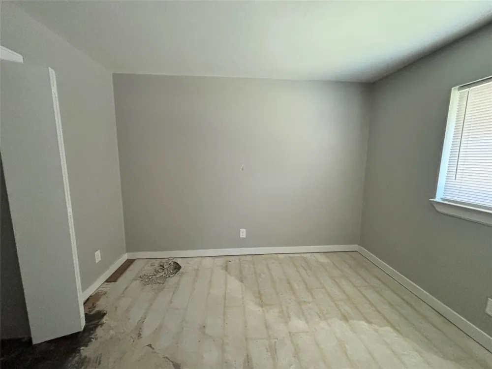 930 Briar Way Garland, TX 75043