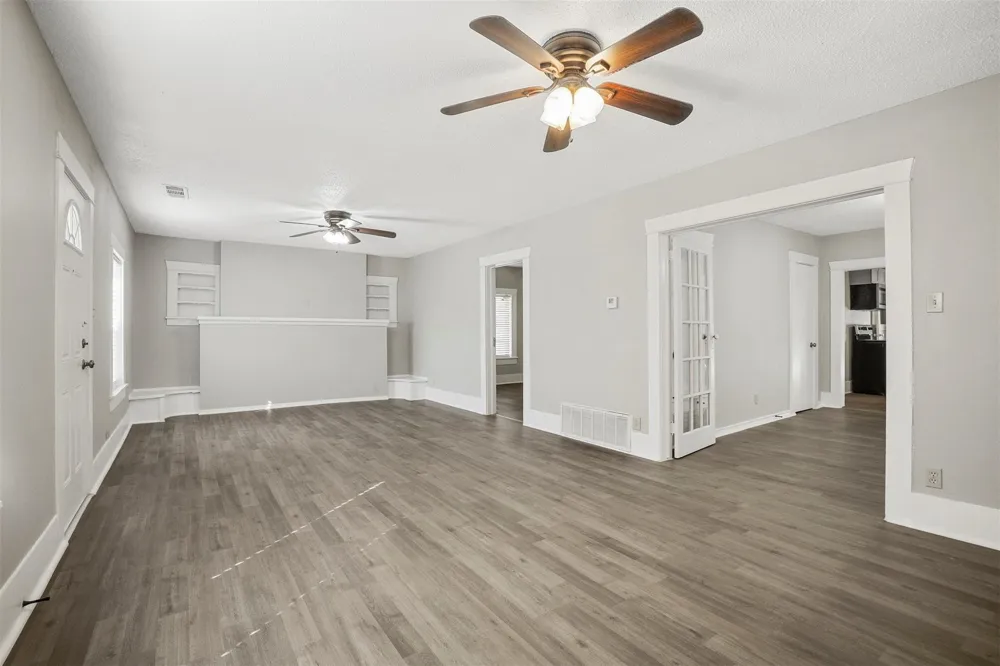 509 E Heron Denison, TX 75021