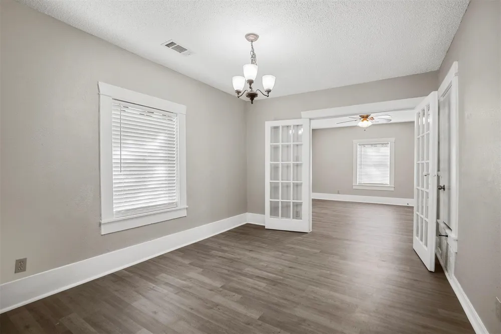 509 E Heron Denison, TX 75021