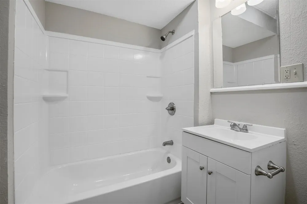 509 E Heron Denison, TX 75021
