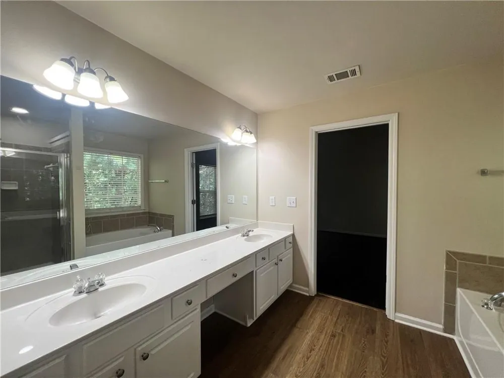 3051 Hartright Bend Court Duluth, GA 30096
