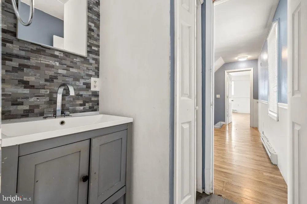 313 WASHINGTON STREET Cambridge, MD 21613