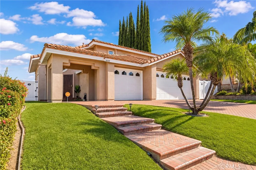 2525 Wandering Ridge Drive Chino Hills, CA 91709