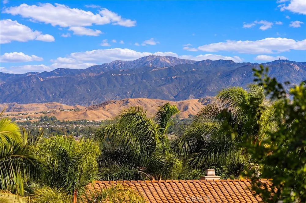 2525 Wandering Ridge Drive Chino Hills, CA 91709