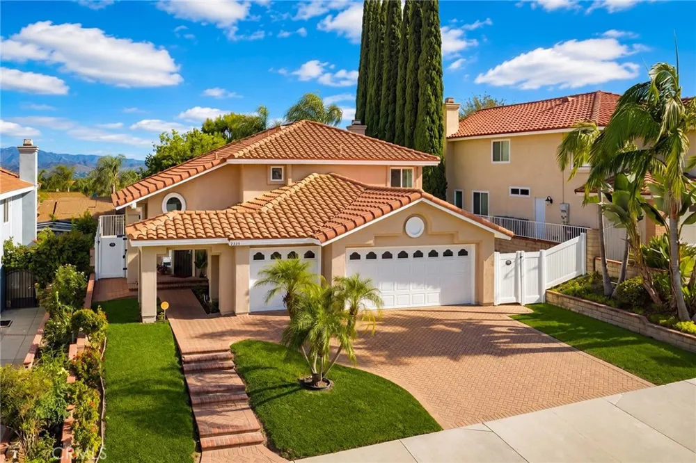 2525 Wandering Ridge Drive Chino Hills, CA 91709