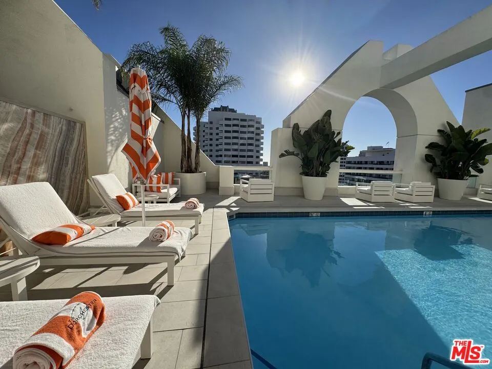 10520 Wilshire Boulevard #701 Los Angeles, CA 90024
