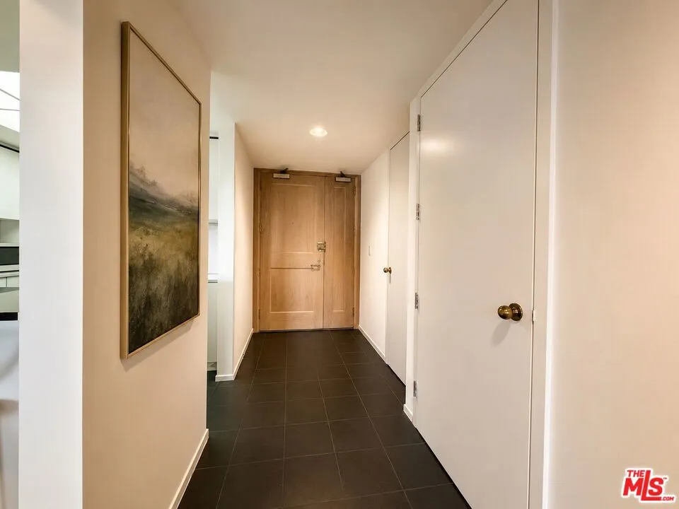 10520 Wilshire Boulevard #701 Los Angeles, CA 90024