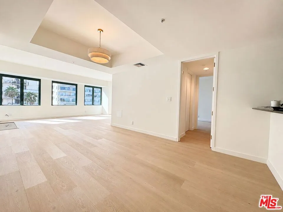 10520 Wilshire Boulevard #701 Los Angeles, CA 90024