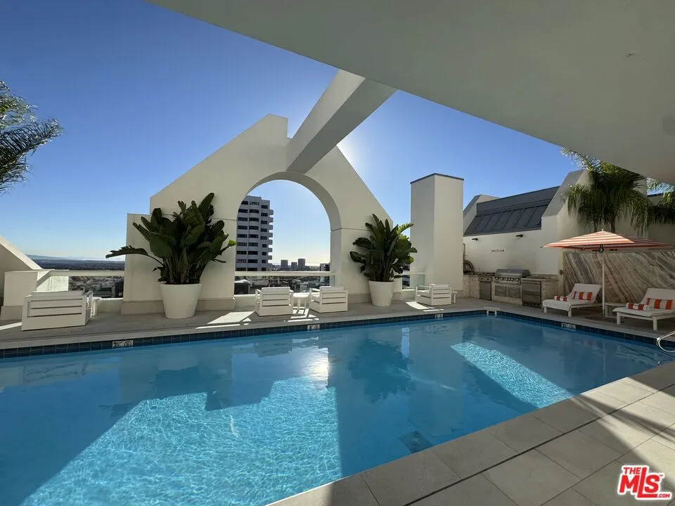 10520 Wilshire Boulevard #701 Los Angeles, CA 90024