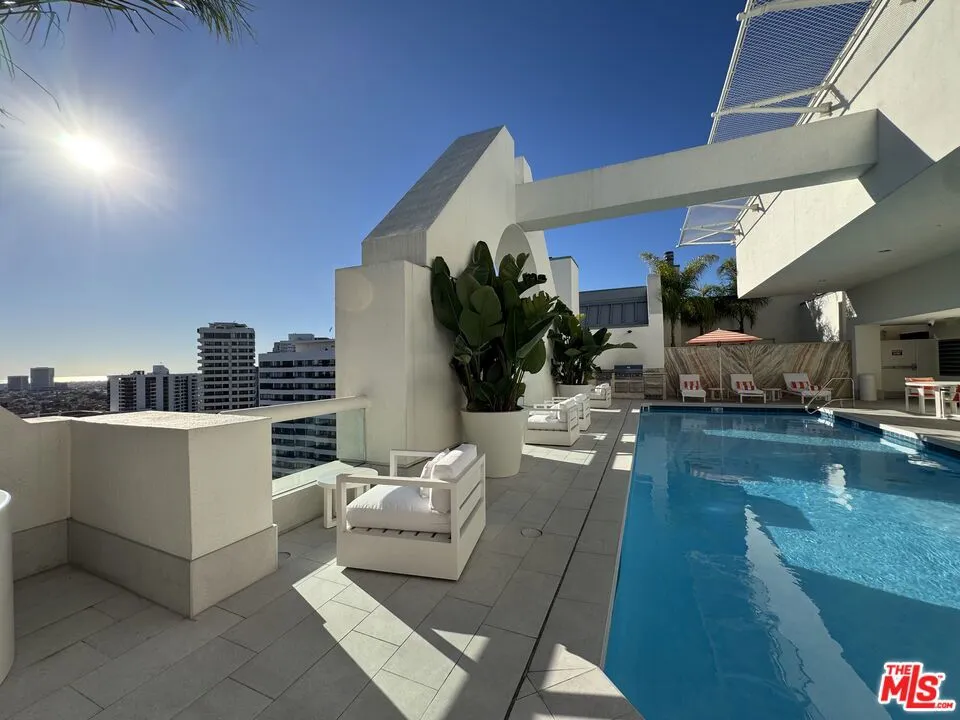 10520 Wilshire Boulevard #701 Los Angeles, CA 90024