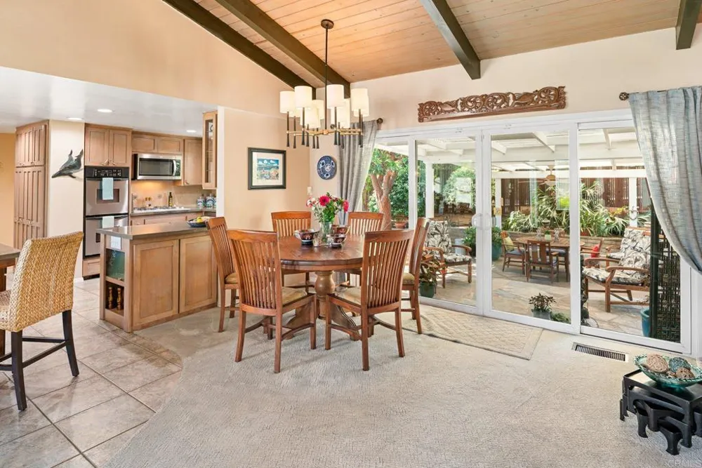 2140 Alta Vista Drive Vista, CA 92084