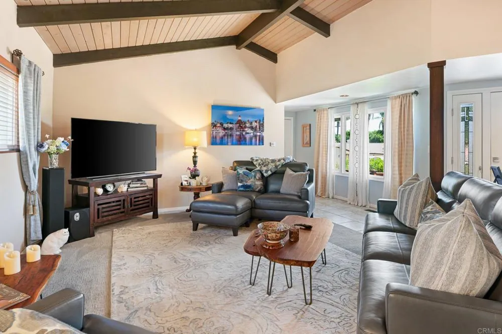 2140 Alta Vista Drive Vista, CA 92084