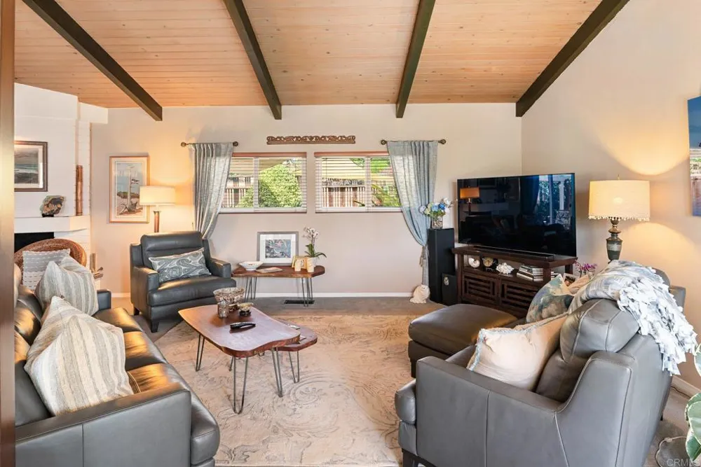 2140 Alta Vista Drive Vista, CA 92084