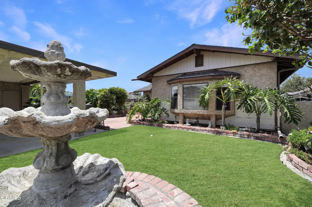 11351 Azahar Street Ventura, CA 93004