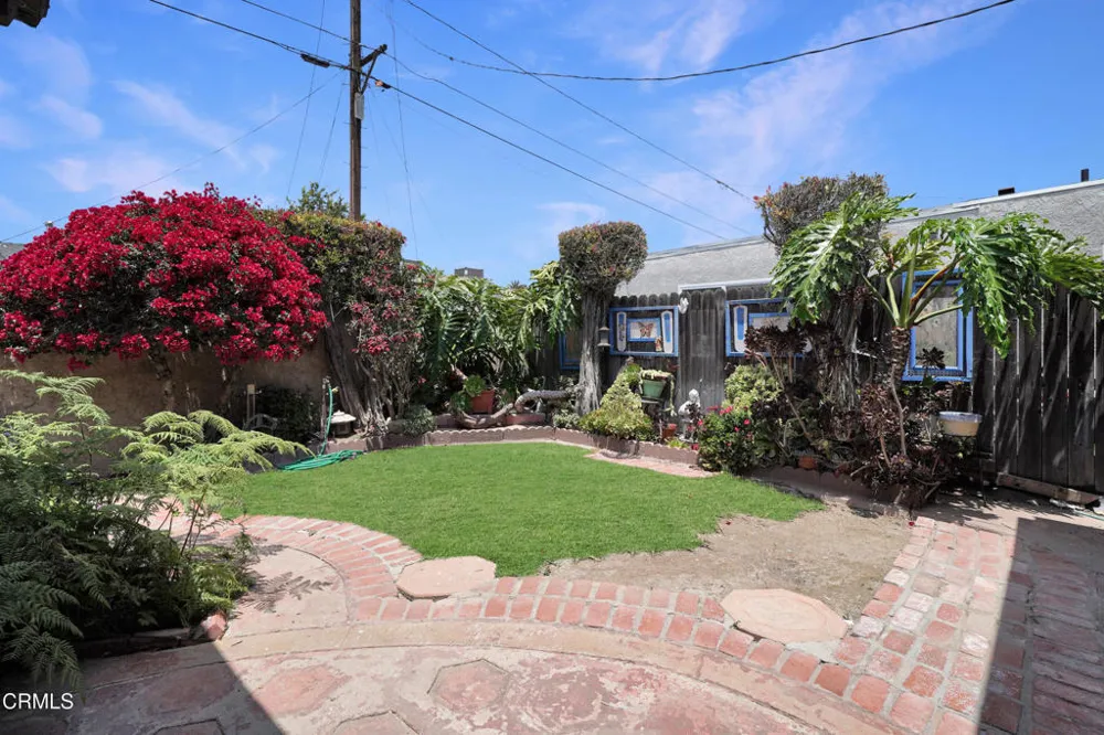 11351 Azahar Street Ventura, CA 93004