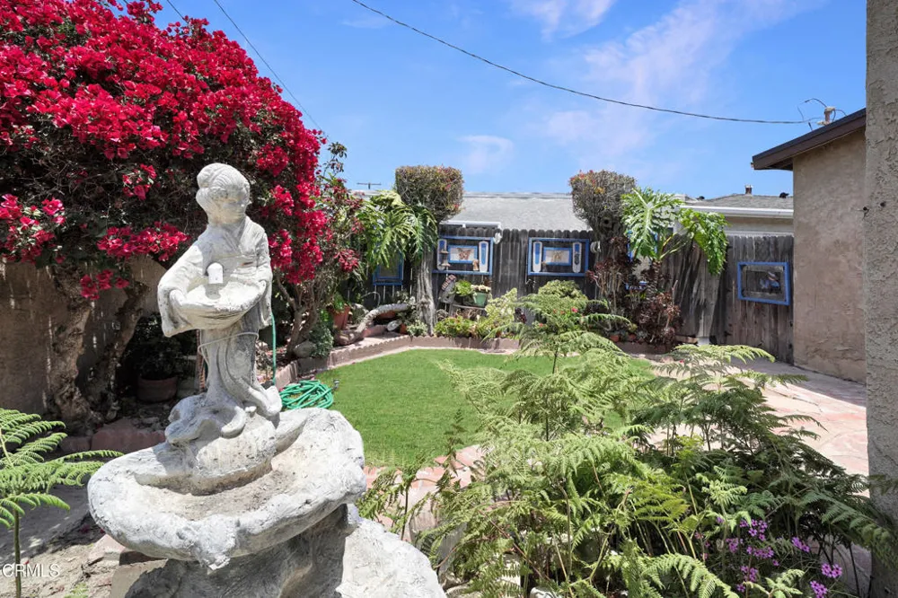 11351 Azahar Street Ventura, CA 93004