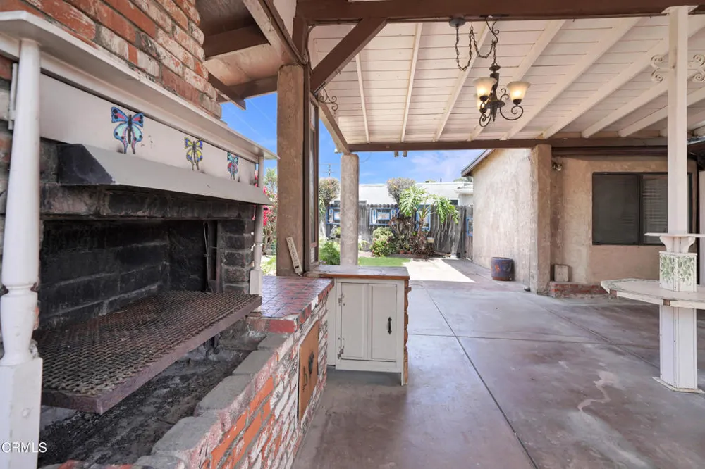 11351 Azahar Street Ventura, CA 93004