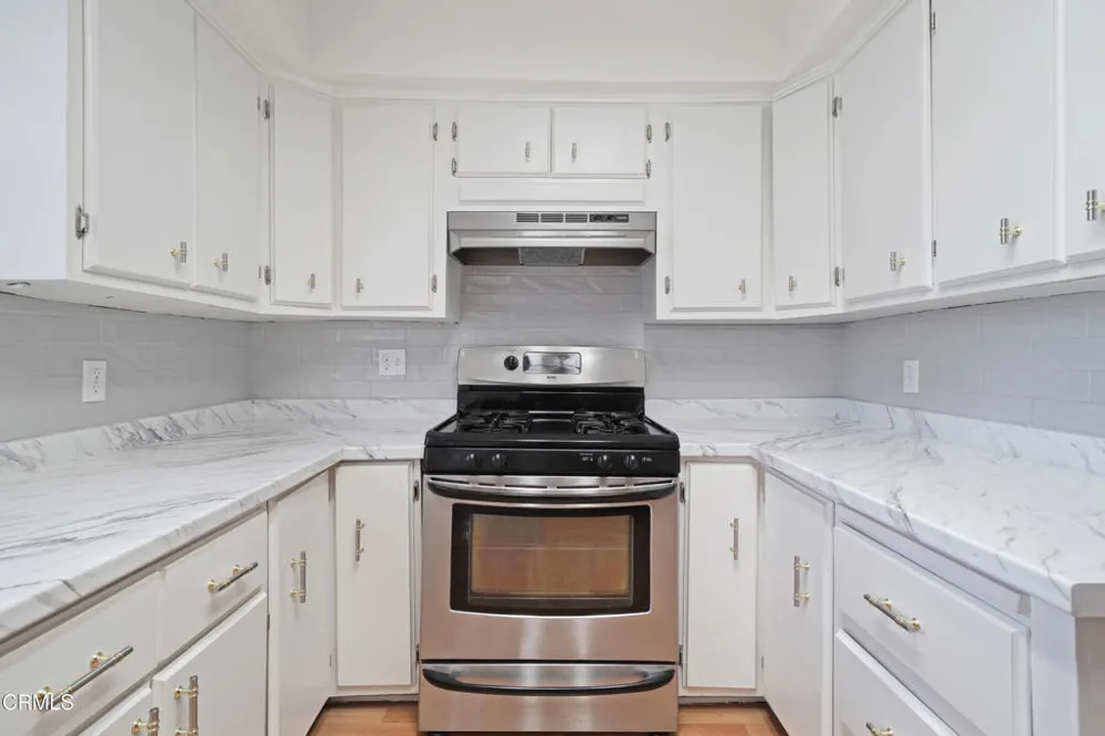 11351 Azahar Street Ventura, CA 93004