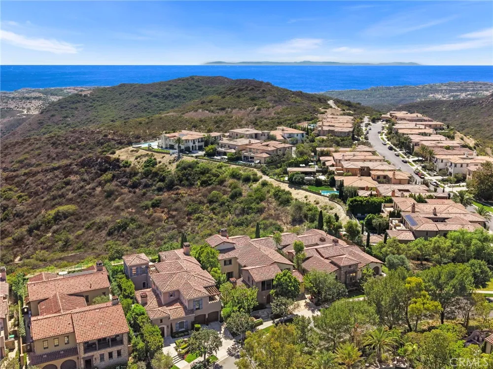 27 Pacific Mist Newport Coast, CA 92657