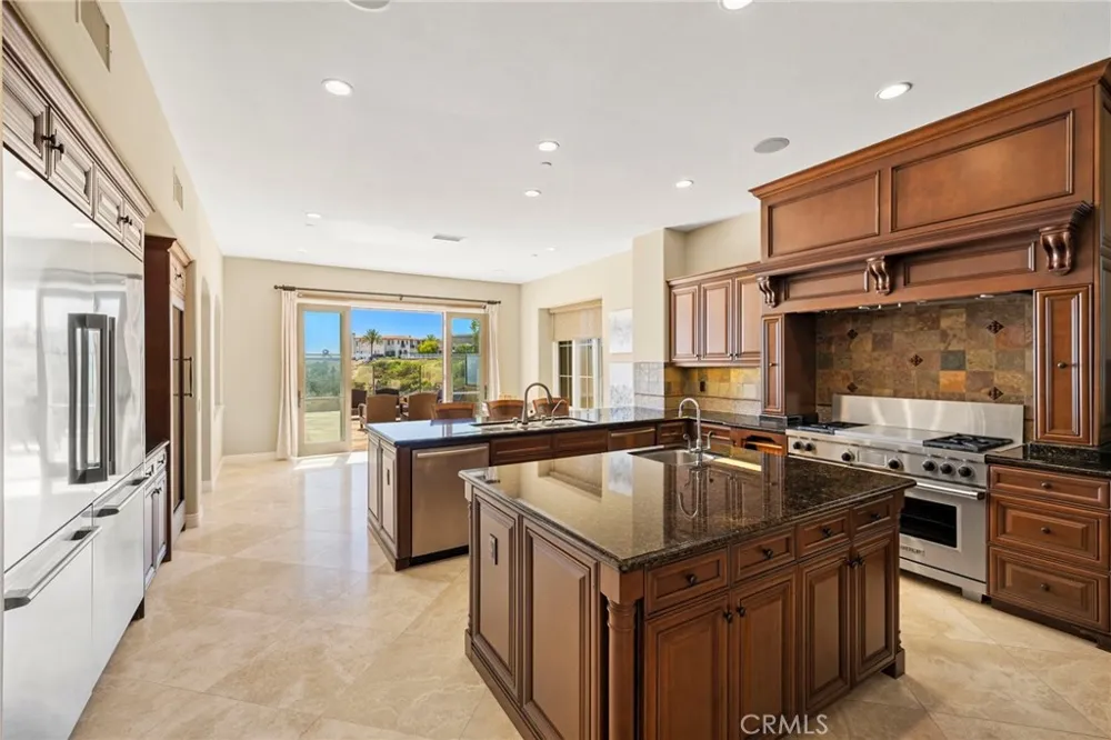 27 Pacific Mist Newport Coast, CA 92657