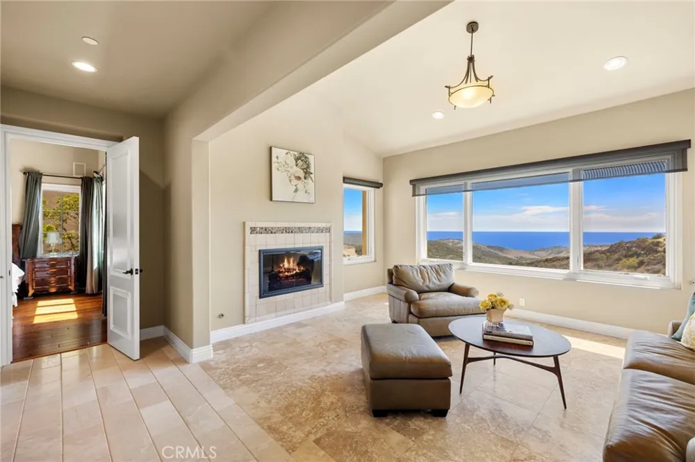 27 Pacific Mist Newport Coast, CA 92657