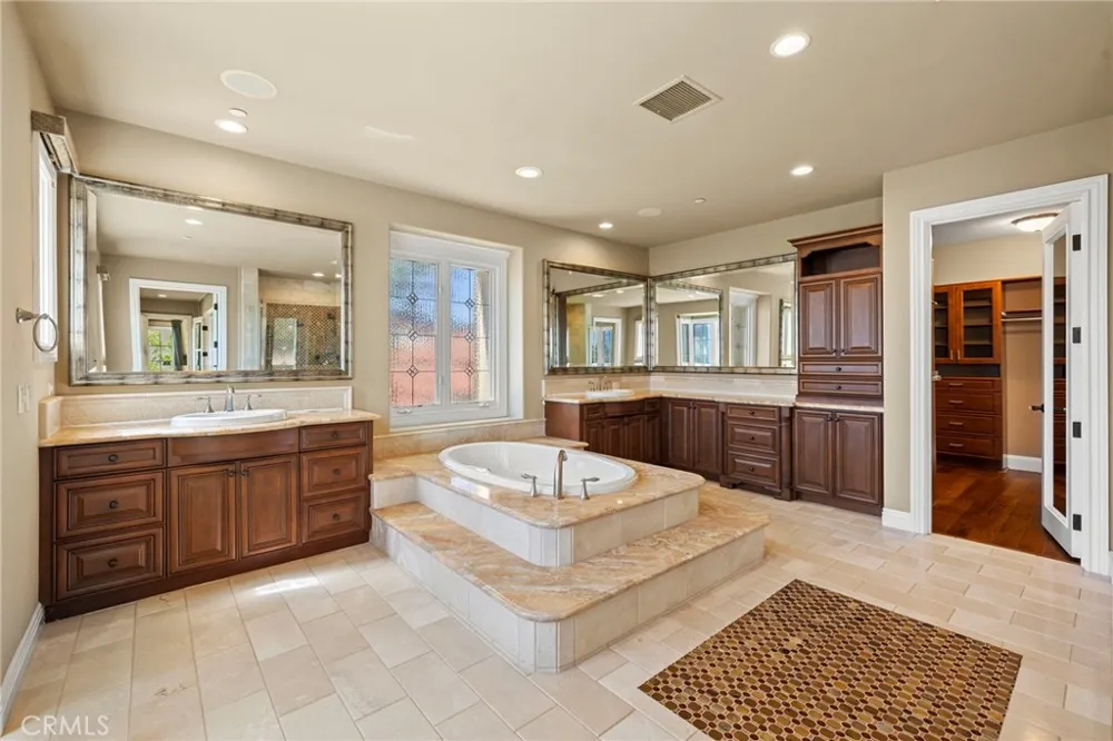 27 Pacific Mist Newport Coast, CA 92657
