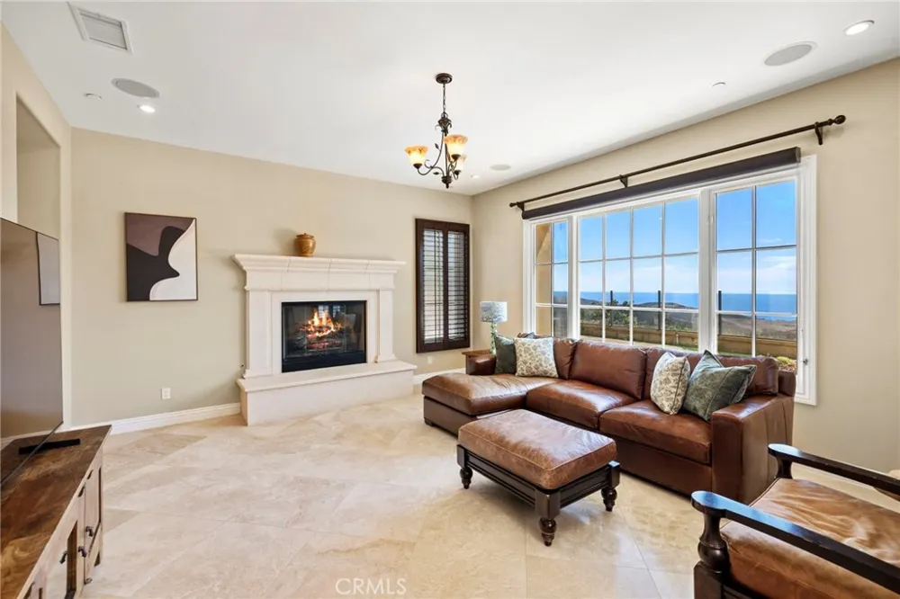 27 Pacific Mist Newport Coast, CA 92657