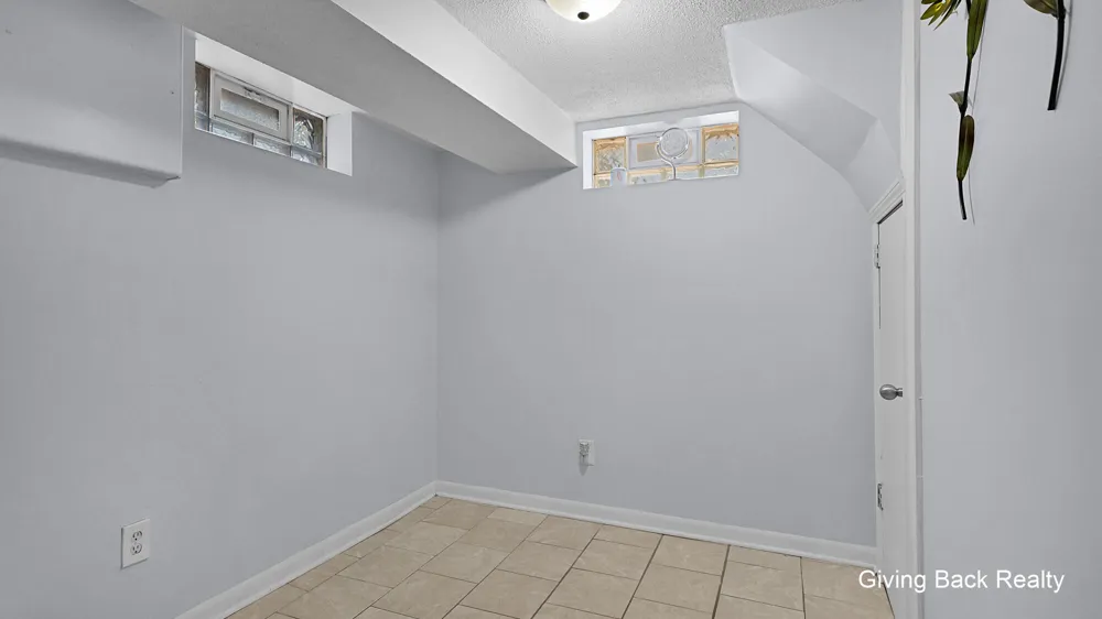 4032 Flamingo Avenue SW Wyoming, MI 49509