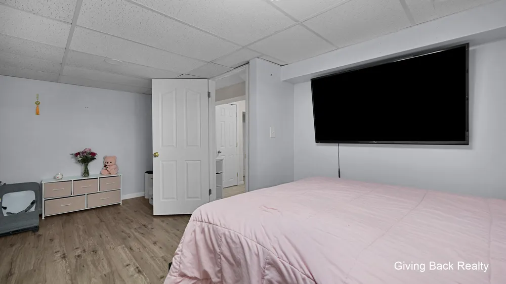 4032 Flamingo Avenue SW Wyoming, MI 49509