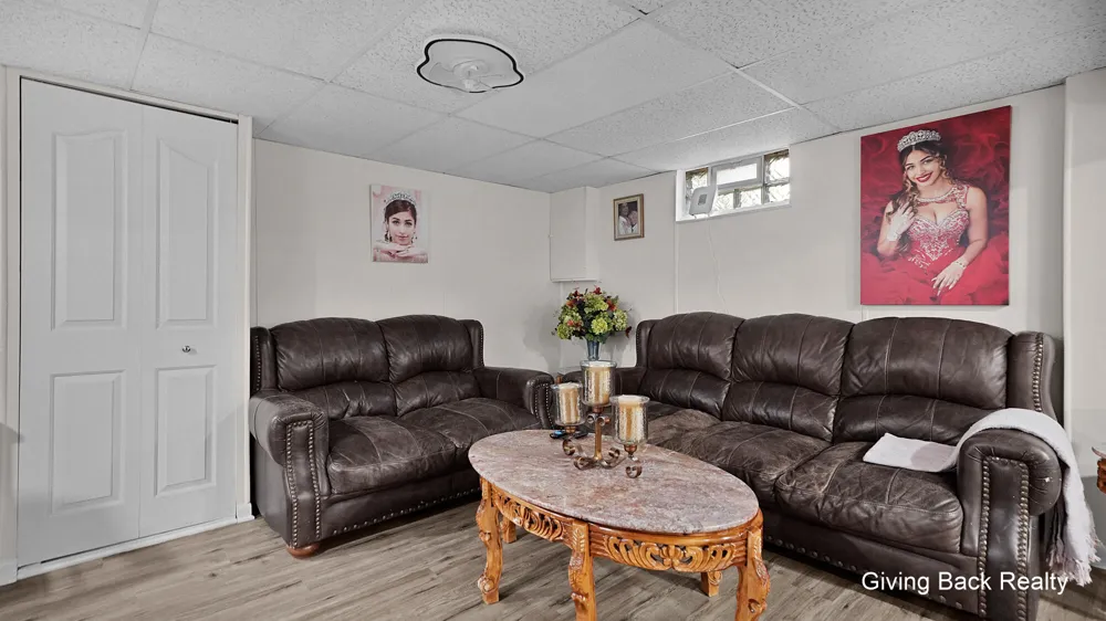 4032 Flamingo Avenue SW Wyoming, MI 49509