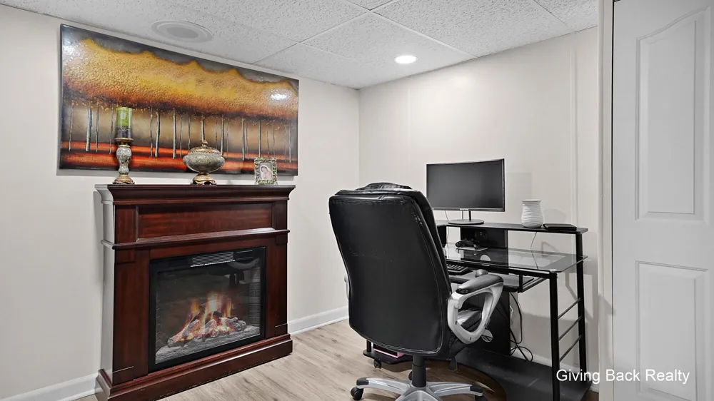 4032 Flamingo Avenue SW Wyoming, MI 49509