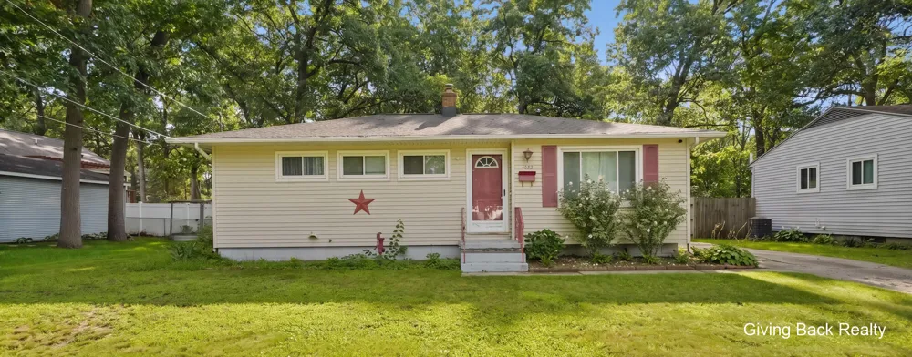 4032 Flamingo Avenue SW Wyoming, MI 49509